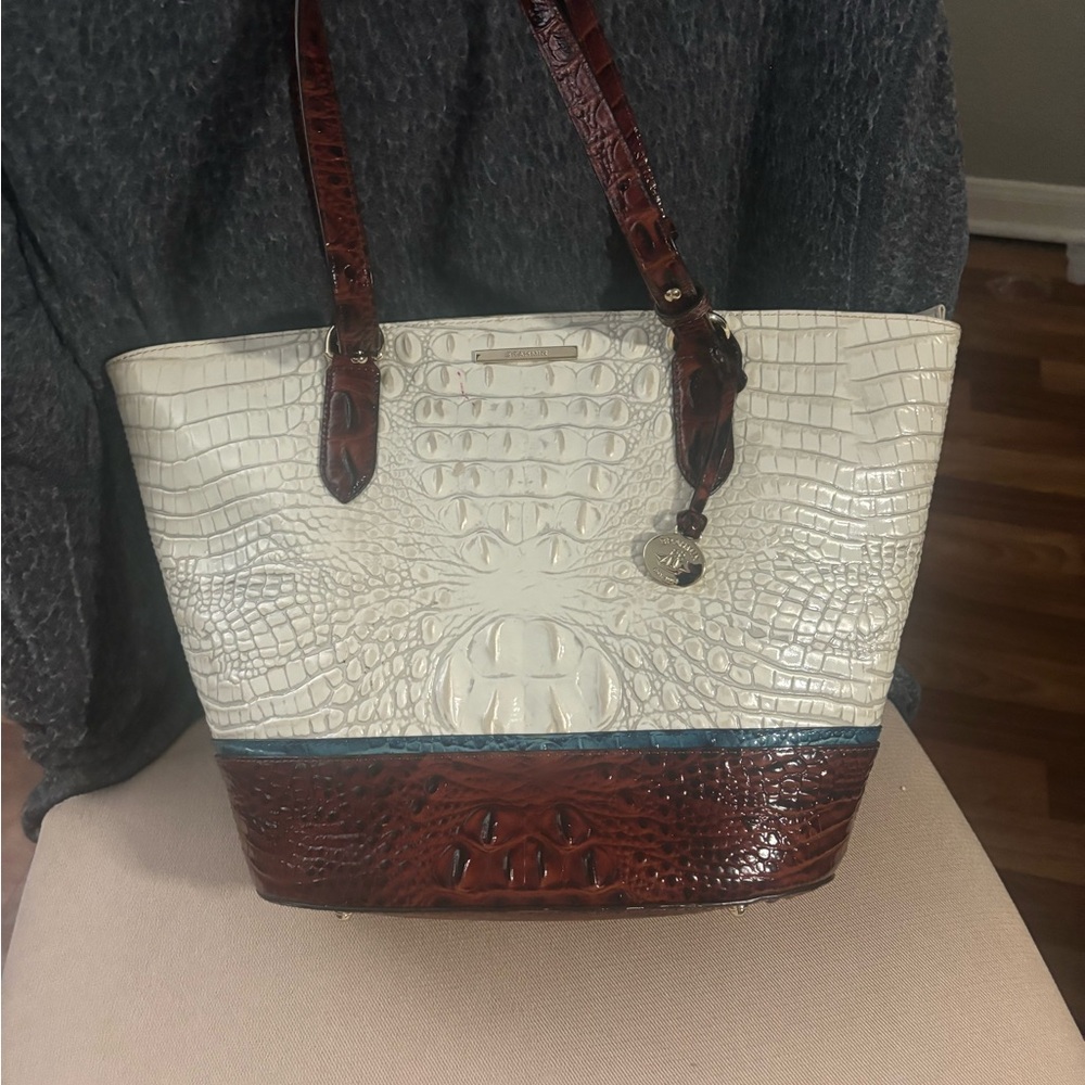 Medium Tote - image 3